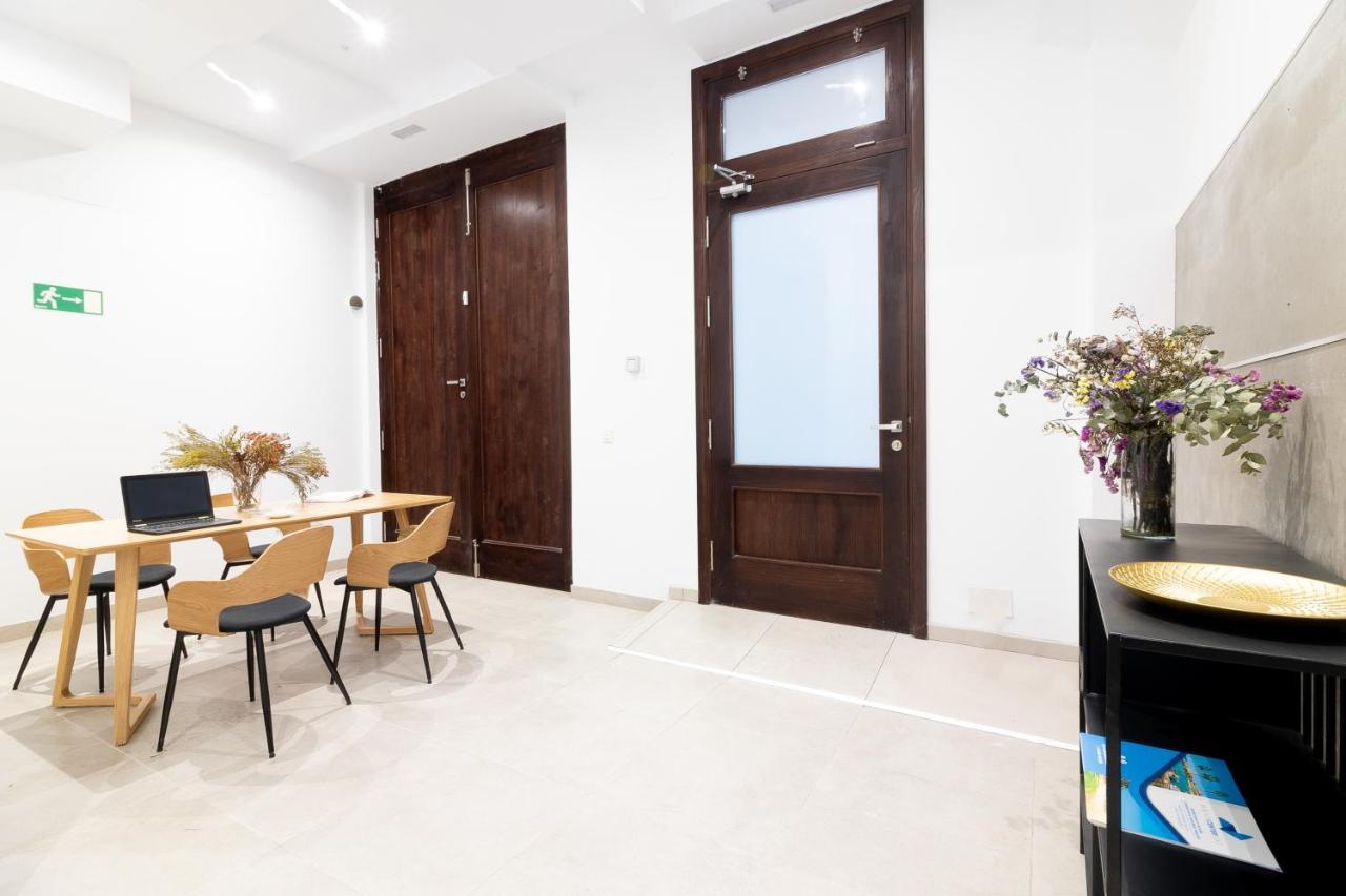 Malaga Center Flat Mariblanca 12 Sun & Terrace Boutique Apartment Bagian luar foto